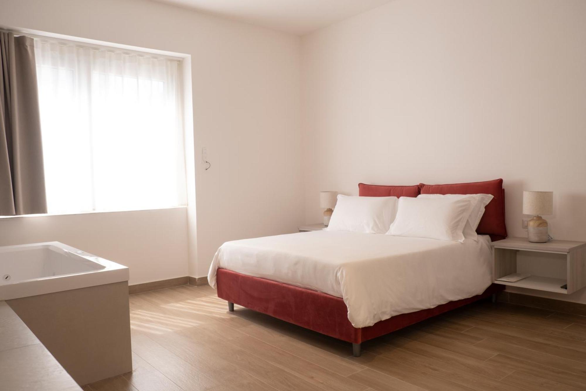 Monumental Luxury Rooms Caserta Exterior photo